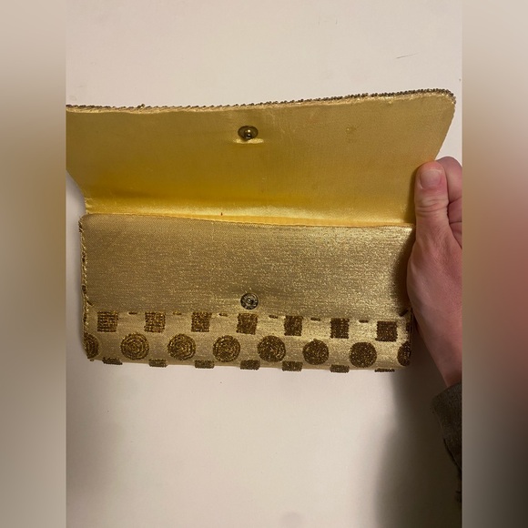 Vintage beaded Gold Clutch Bag - Picture 4 of 7